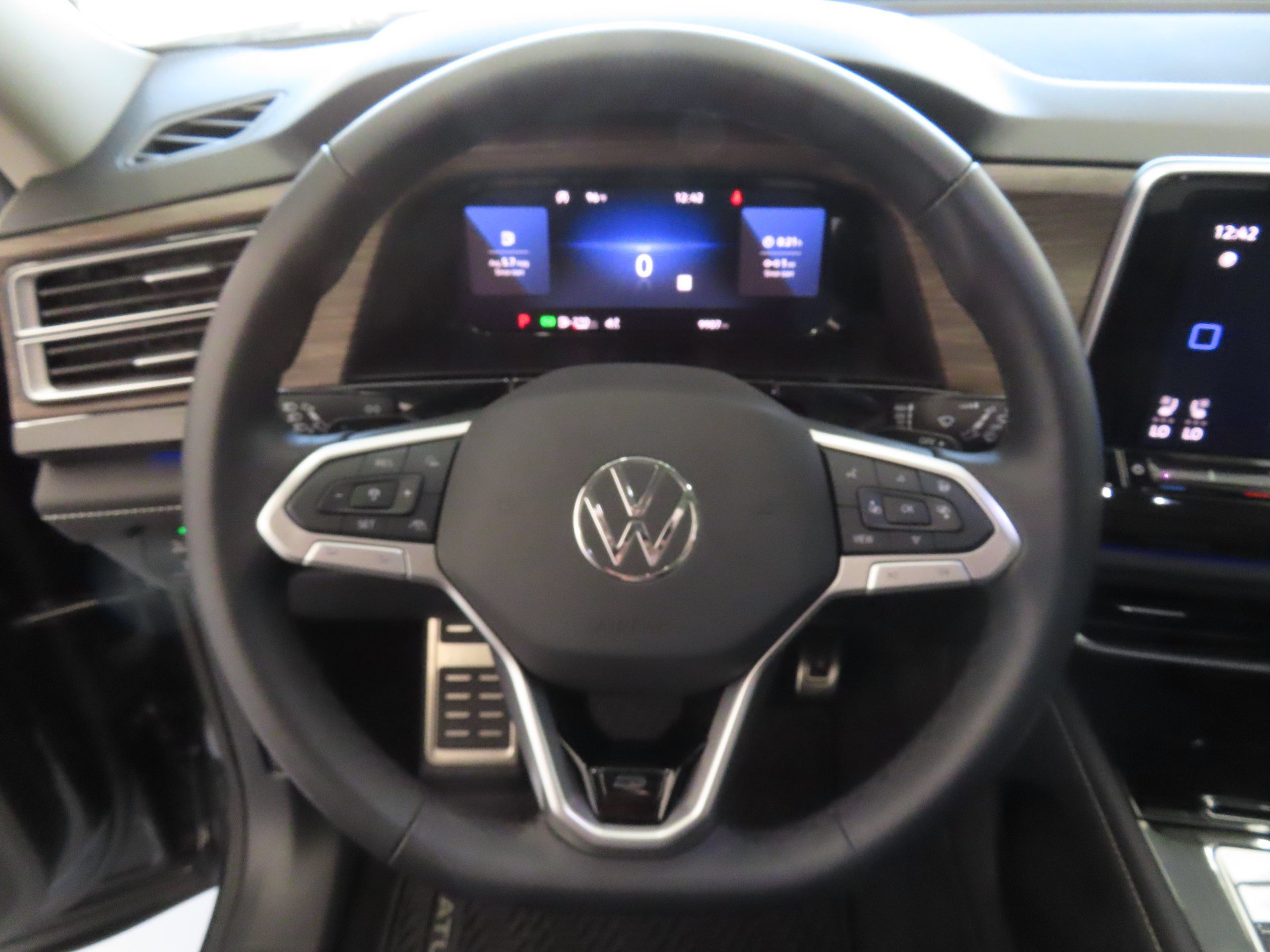 New 2025 Volkswagen Atlas SEL Premium R-Line AWD/4WD image 14