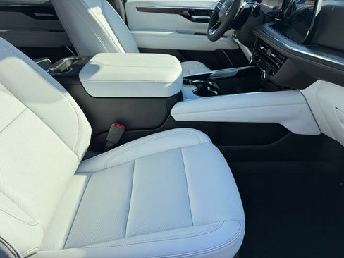 New 2026 Chevrolet Tahoe Premier AWD/4WD image 8