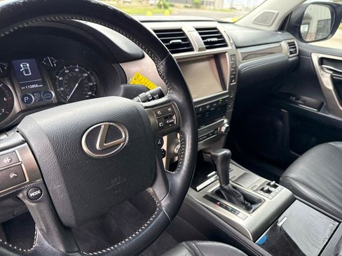 Used 2014 Lexus GX 460 AWD/4WD image 32