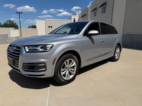 Used 2019 Audi Q7 3.0T Premium w/ Convenience Package AWD/4WD image 3