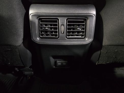 Used 2024 Toyota RAV4 XLE image 28