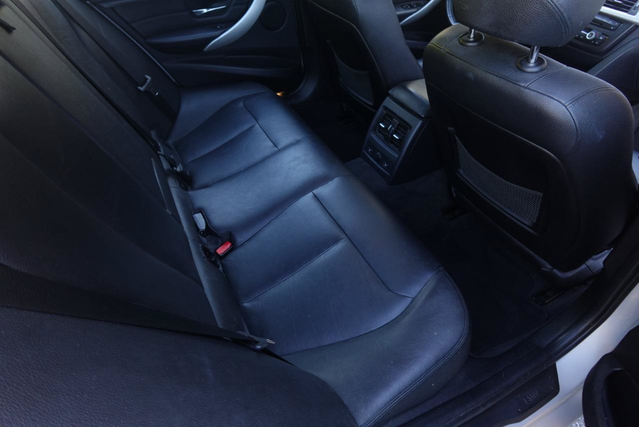 Used 2013 BMW 328i xDrive Sedan AWD/4WD image 14