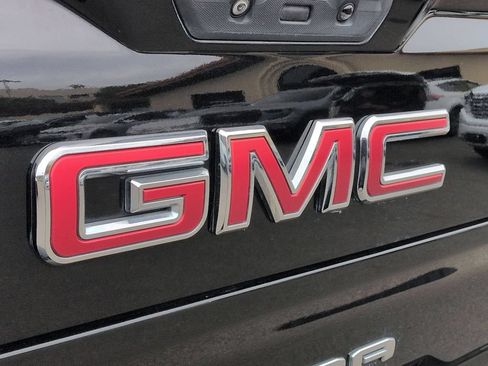 Certified 2022 GMC Sierra 1500 SLT w/ Driver Alert Package I AWD/4WD image 33