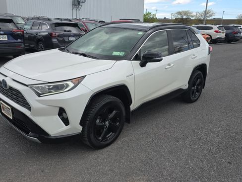 Used 2019 Toyota RAV4 XSE w/ Carpet Mat Package AWD/4WD image 1
