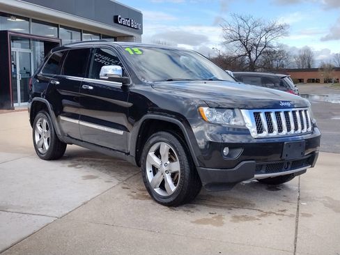 Used 2013 Jeep Grand Cherokee Overland w/ Advance Technology Group image 3