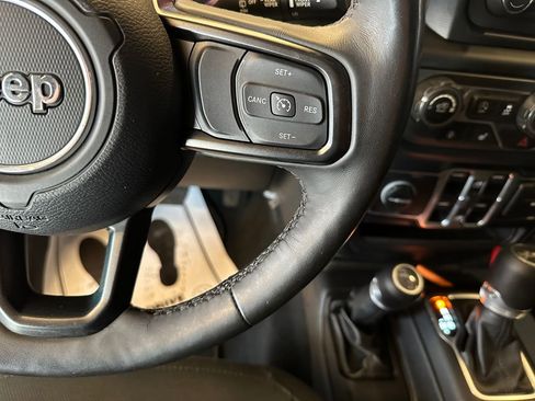 Used 2019 Jeep Wrangler Unlimited Sport S AWD/4WD image 12