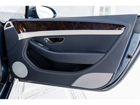 Used 2020 Bentley Continental GT image 39
