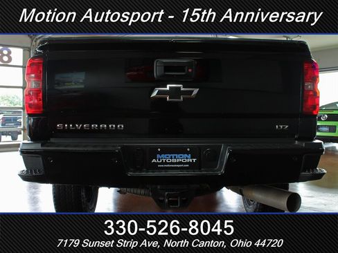 Used 2019 Chevrolet Silverado 2500 LTZ w/ Midnight Edition AWD/4WD image 9
