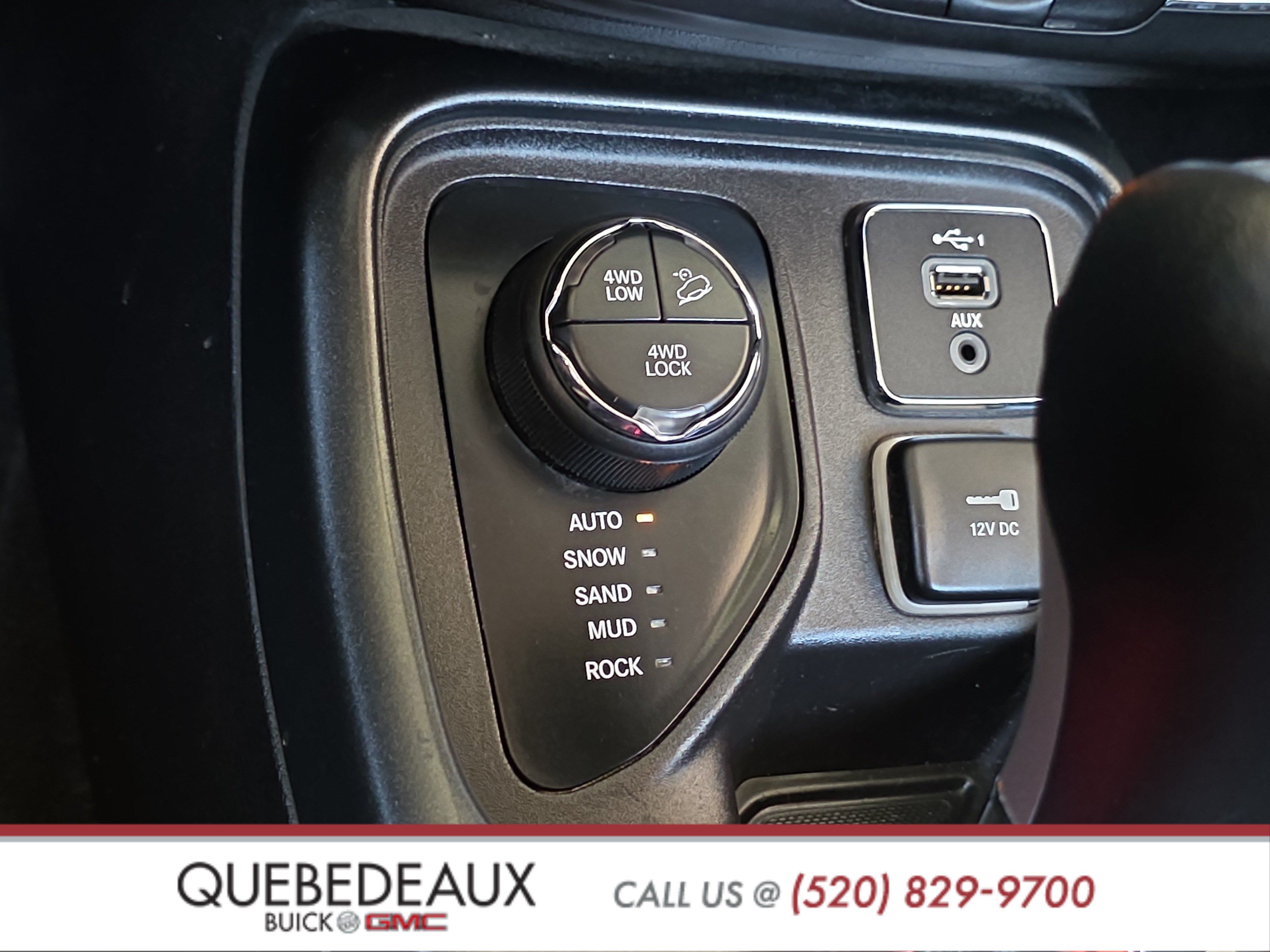 Used 2020 Jeep Compass Trailhawk AWD/4WD image 19