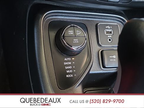 Used 2020 Jeep Compass Trailhawk AWD/4WD image 19