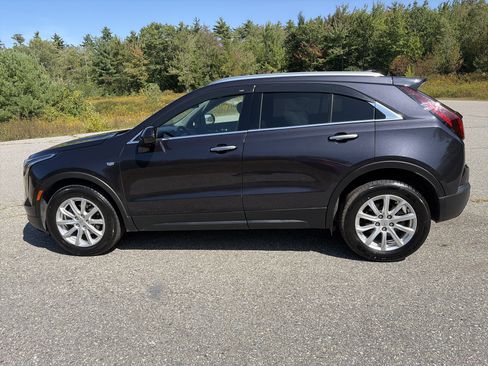Used 2022 Cadillac XT4 Luxury w/ Cold Weather Package AWD/4WD image 8