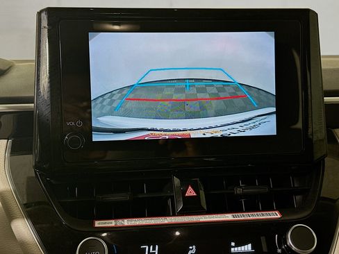 Used 2025 Toyota Corolla LE FWD image 24