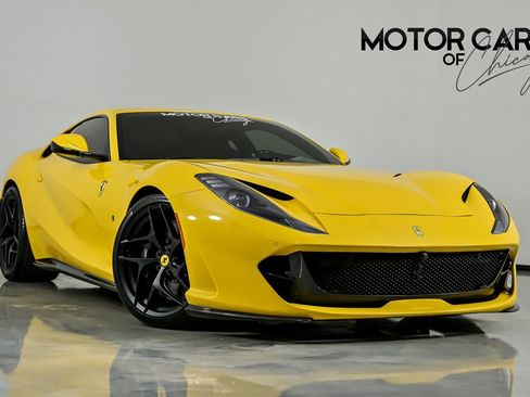 Used 2019 Ferrari 812 Superfast RWD image 1