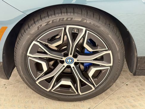 Certified 2023 BMW iX xDrive50 w/ Premium Package AWD/4WD image 11