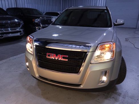 Used 2013 GMC Terrain SLE image 40