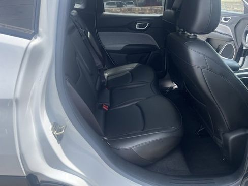 Used 2023 Jeep Compass Latitude image 26