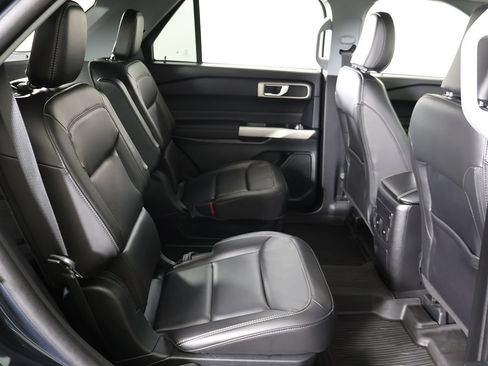 Used 2024 Ford Explorer XLT w/ Equipment Group 202A AWD/4WD image 35