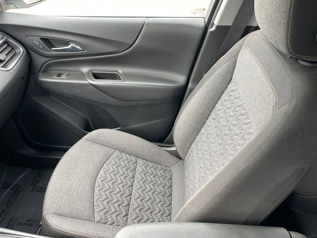 Used 2024 Chevrolet Equinox LT AWD/4WD image 18
