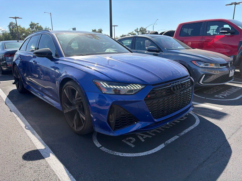 Used 2022 Audi RS 6 AWD/4WD image 3