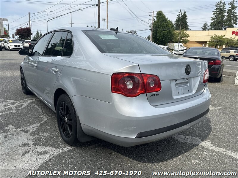 Used 2006 Volkswagen Jetta TDI FWD image 6