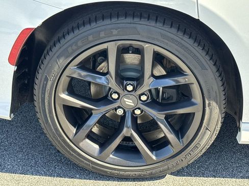 Used 2020 Dodge Charger R/T w/ Blacktop Package image 17