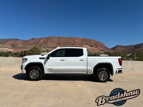 Used 2021 GMC Sierra 1500 AT4 image 4