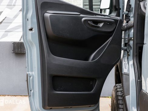 Used 2022 Mercedes-Benz Sprinter 2500 image 28