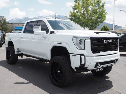 Used 2026 GMC Sierra 3500 AT4 w/ AT4 Premium Plus Package AWD/4WD image 3