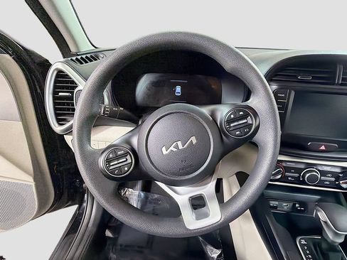 Used 2024 Kia Soul LX FWD image 13