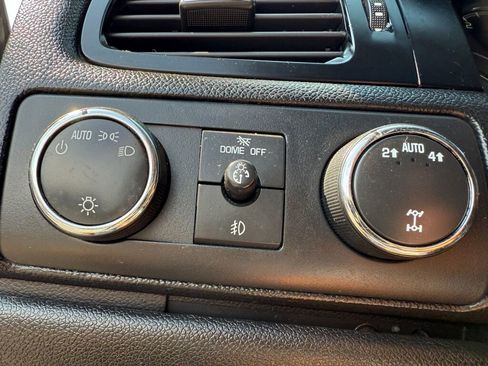 Used 2010 Chevrolet Avalanche LT w/ Luxury Package image 10