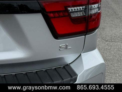 Used 2024 Nissan Armada SL w/ Captain's Chairs Package AWD/4WD image 10