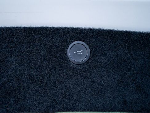 Used 2022 Tesla Model X Plaid image 53