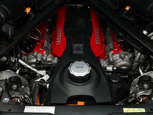 Used 2023 Ferrari SF90 Stradale image 34