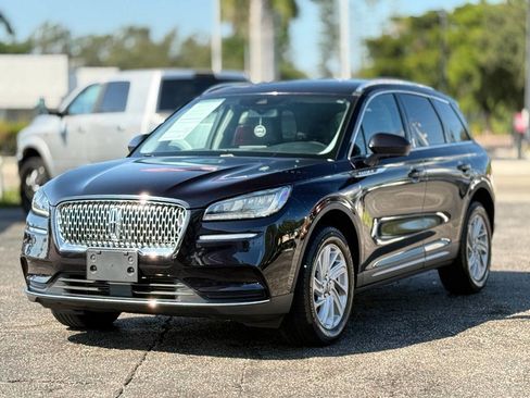 Used 2022 Lincoln Corsair FWD image 1