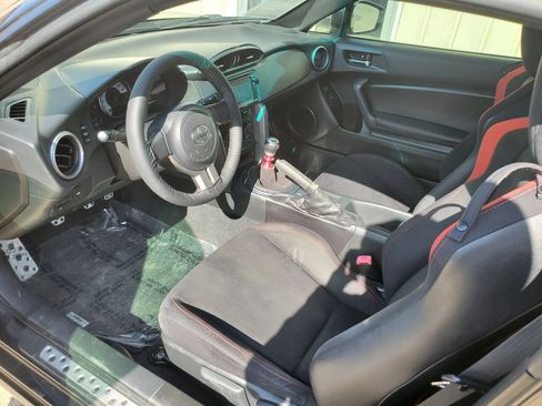Used 2014 Scion FR-S RWD image 21