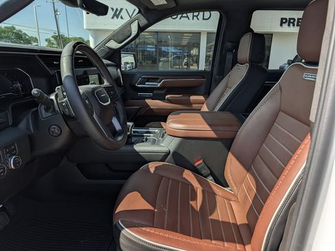 Used 2024 GMC Sierra 1500 Denali Ultimate AWD/4WD image 26