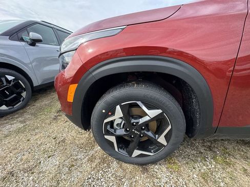 New 2026 Kia Seltos S image 10