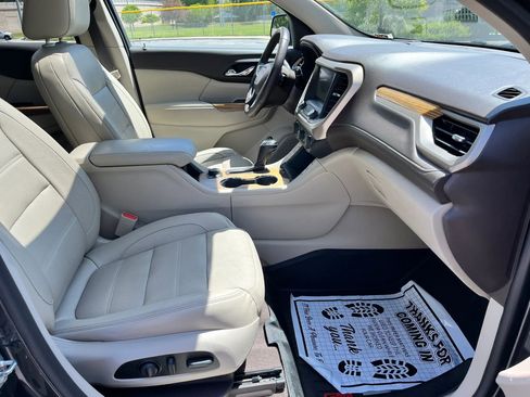 Used 2017 GMC Acadia Denali w/ Technology Package AWD/4WD image 15