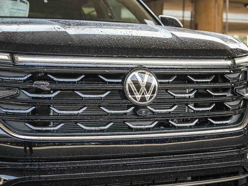 New 2026 Volkswagen Atlas Cross Sport SEL Premium R-Line AWD/4WD image 5