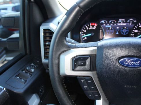 Used 2020 Ford F250 Lariat w/ Chrome Package image 19