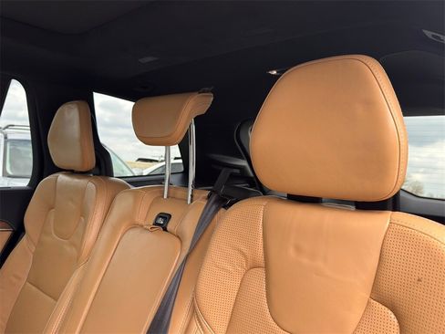 Used 2019 Volvo XC90 T8 Inscription w/ Luxury Package image 34