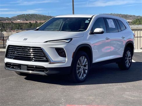 Used 2025 Buick Enclave Preferred image 7