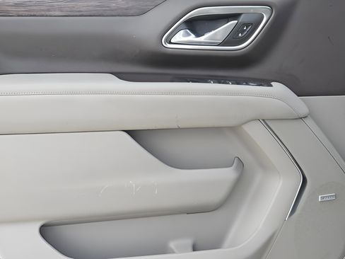 Used 2023 Chevrolet Tahoe Z71 image 24