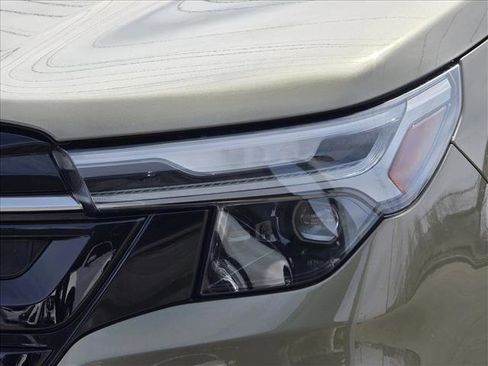 Used 2025 Subaru Forester Touring w/ Popular Package - Touring image 10