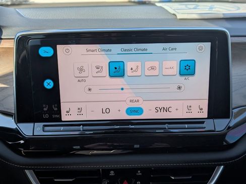 New 2026 Volkswagen Atlas SE image 21