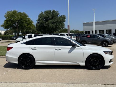 Used 2021 Honda Accord Sport image 3