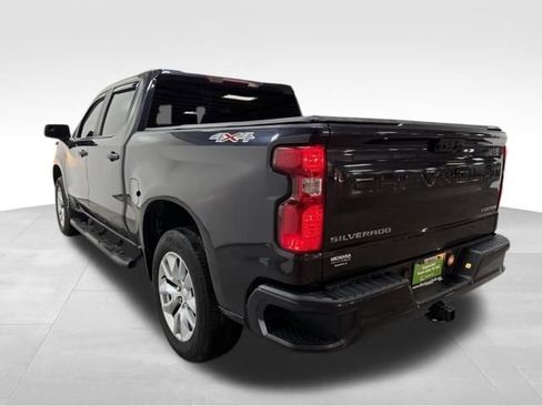 Used 2022 Chevrolet Silverado 1500 Custom image 11