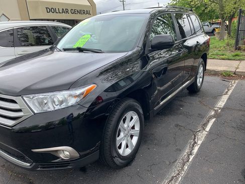Used 2013 Toyota Highlander Plus AWD/4WD image 8