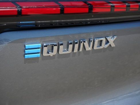 New 2025 Chevrolet Equinox EV LT image 13