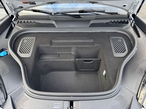 New 2025 Porsche Macan 4S Electric AWD/4WD image 34